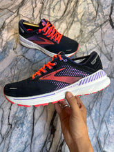 Brooks Adrenaline GTS 22 Branded Shoes
