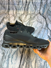 On Cloud Strautus Branded Running Shoes