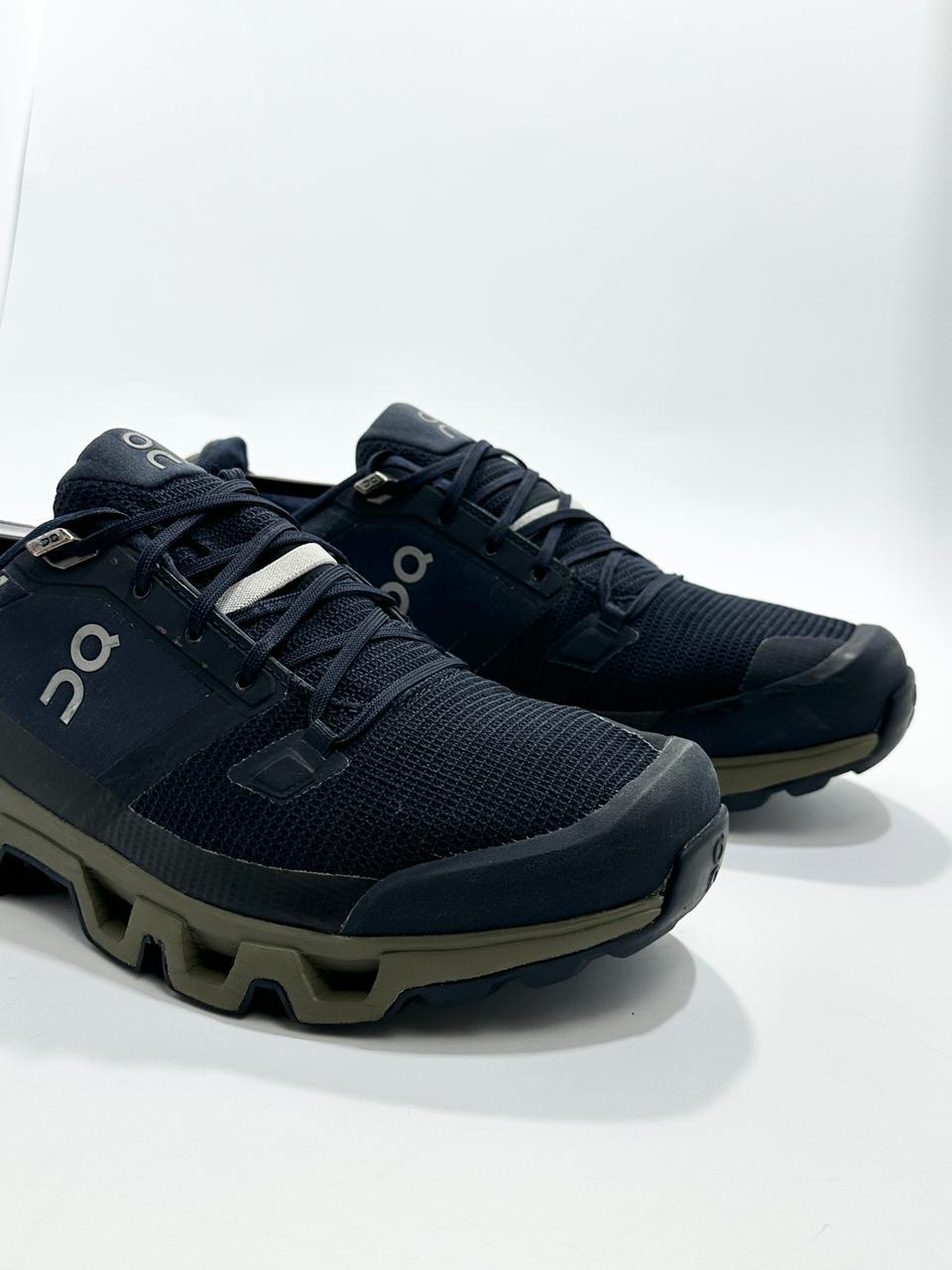 Original On Cloudwander Waterproof Lightweight Trial and Hiking Branded Shoes