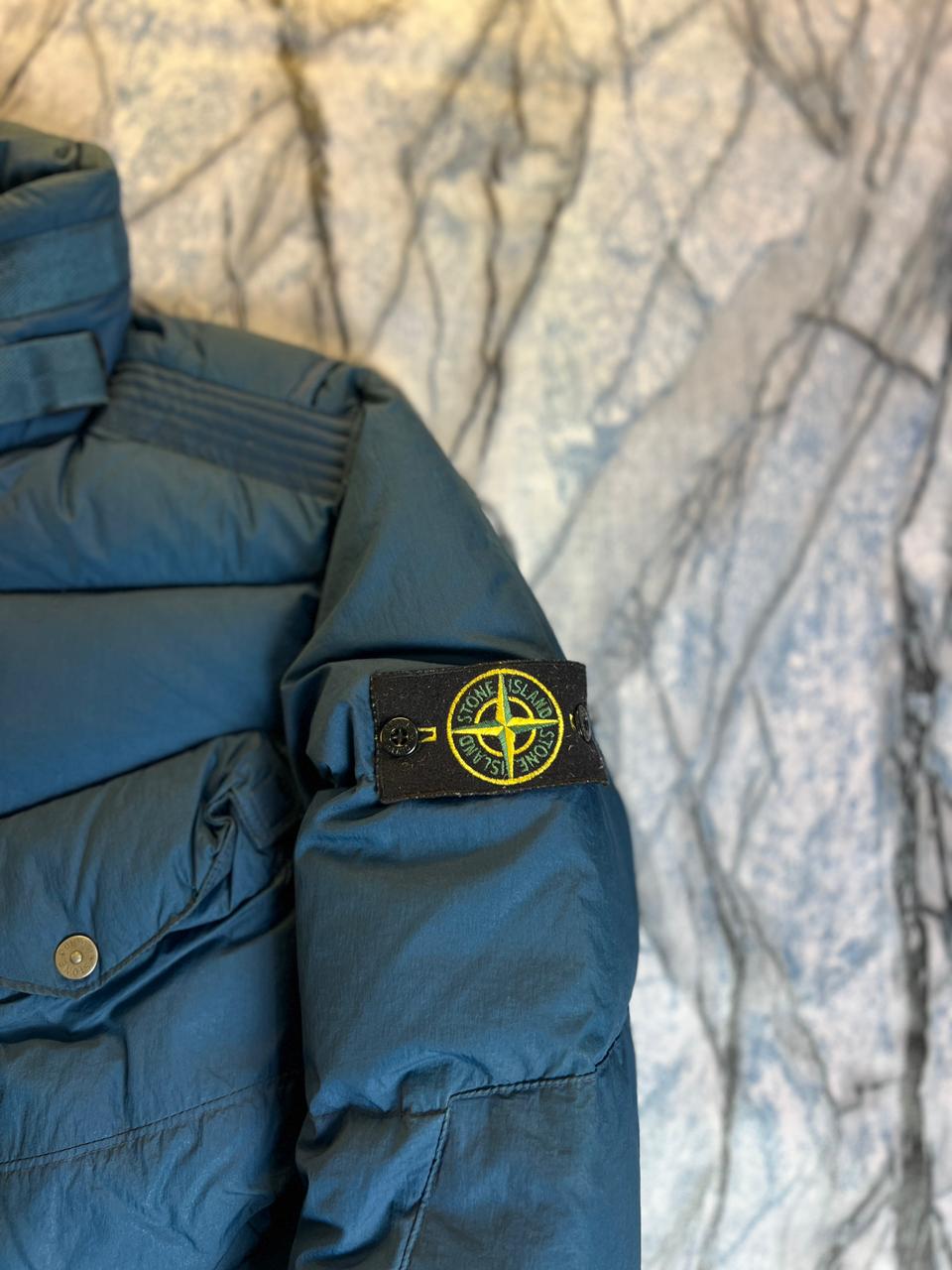 LUXURY BRAND STONE ISLAND LIGHTWEIGHT BRANDED JACKET