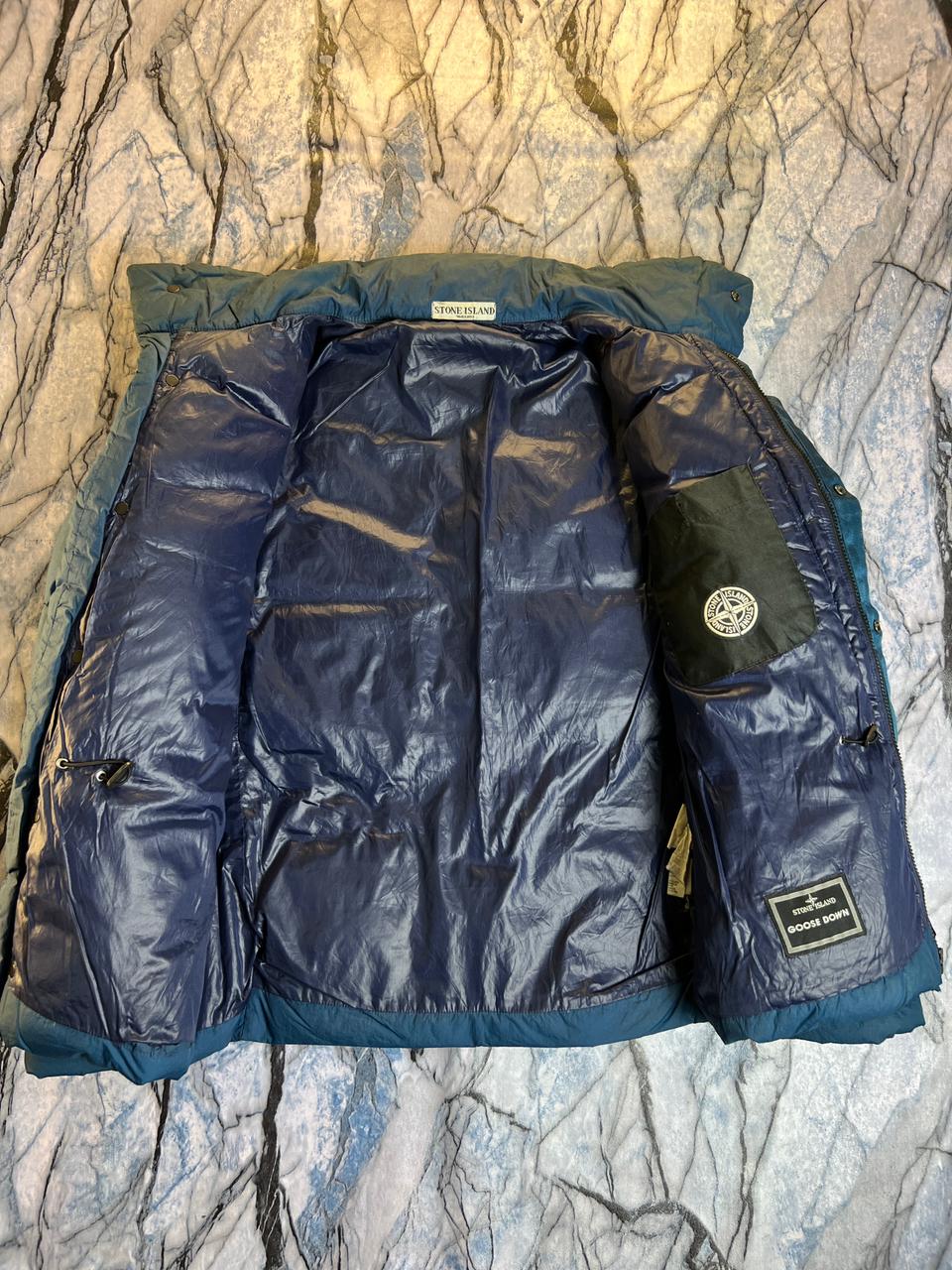 LUXURY BRAND STONE ISLAND LIGHTWEIGHT BRANDED JACKET