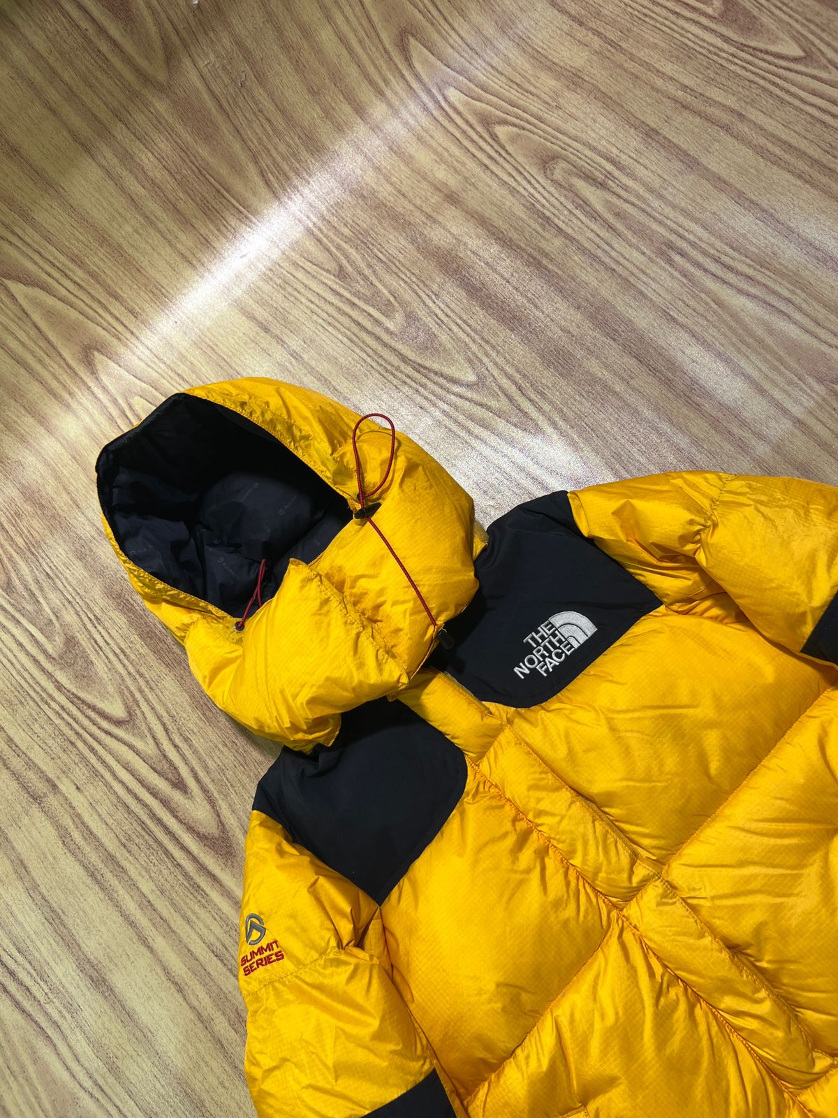ORIGINAL THE NORTHFACE SUMMIT SERIES LIGHTWEIGHT BRANDED PUFFER JACKET