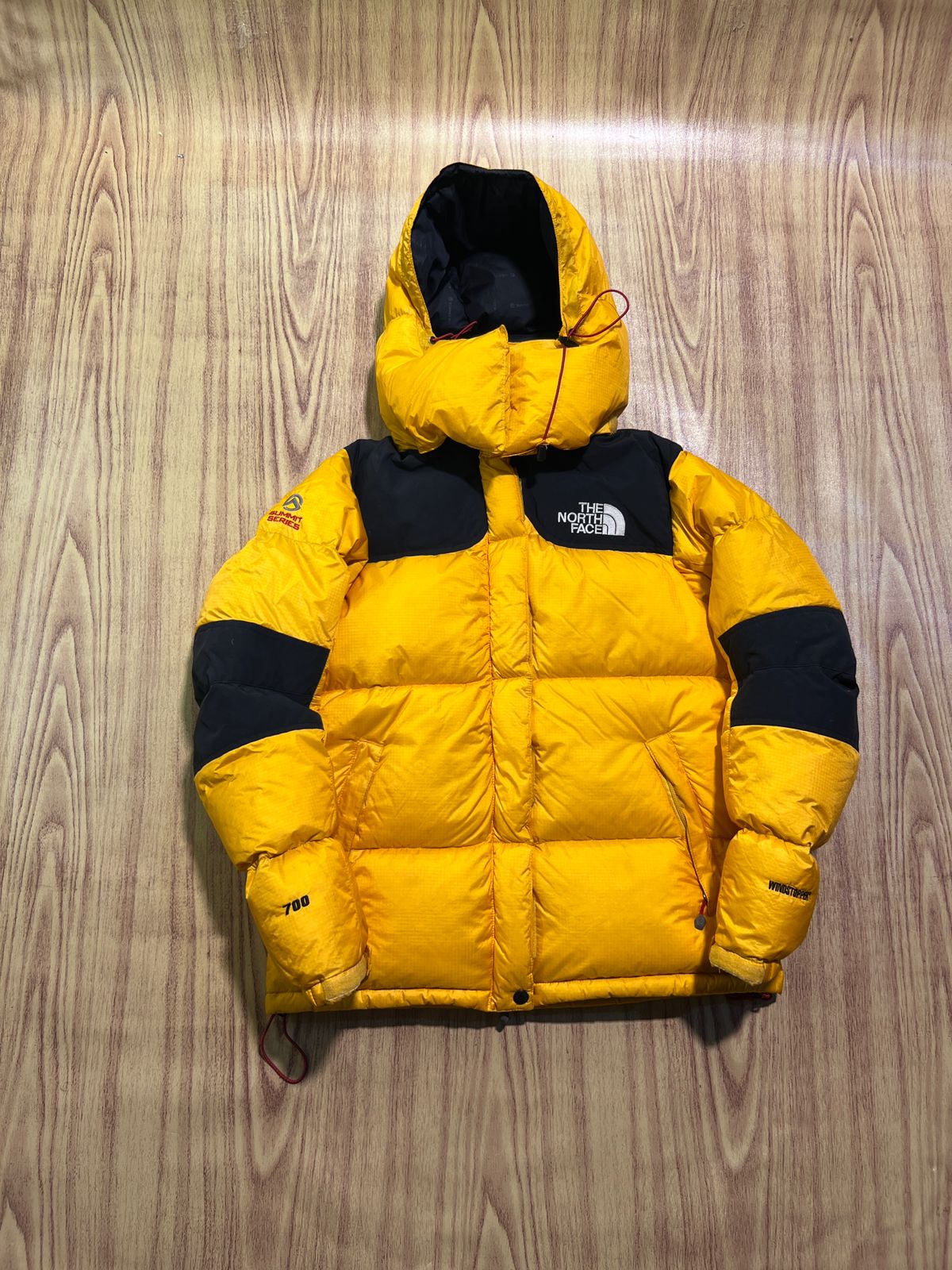 ORIGINAL THE NORTHFACE SUMMIT SERIES LIGHTWEIGHT BRANDED PUFFER JACKET