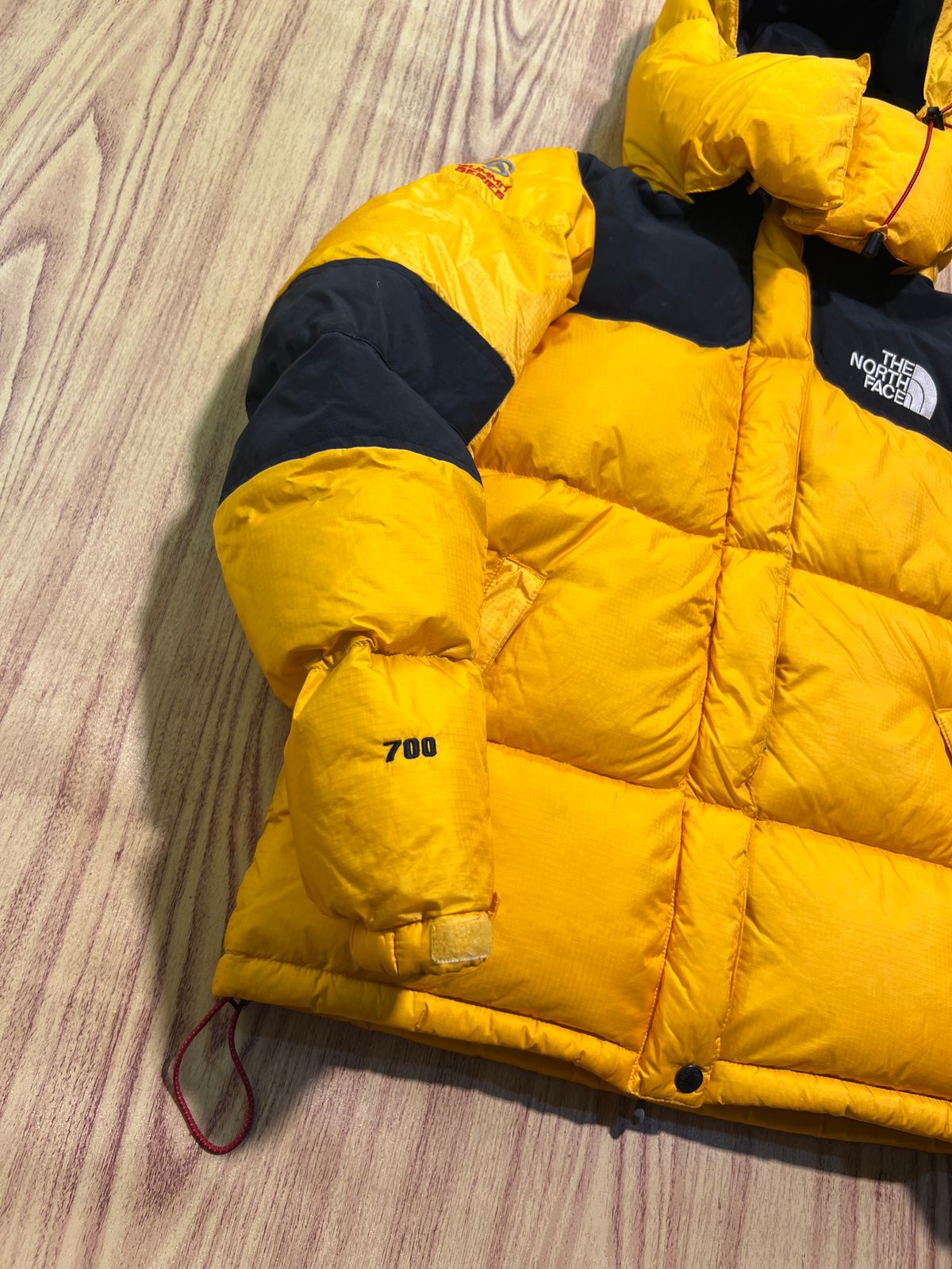 ORIGINAL THE NORTHFACE SUMMIT SERIES LIGHTWEIGHT BRANDED PUFFER JACKET