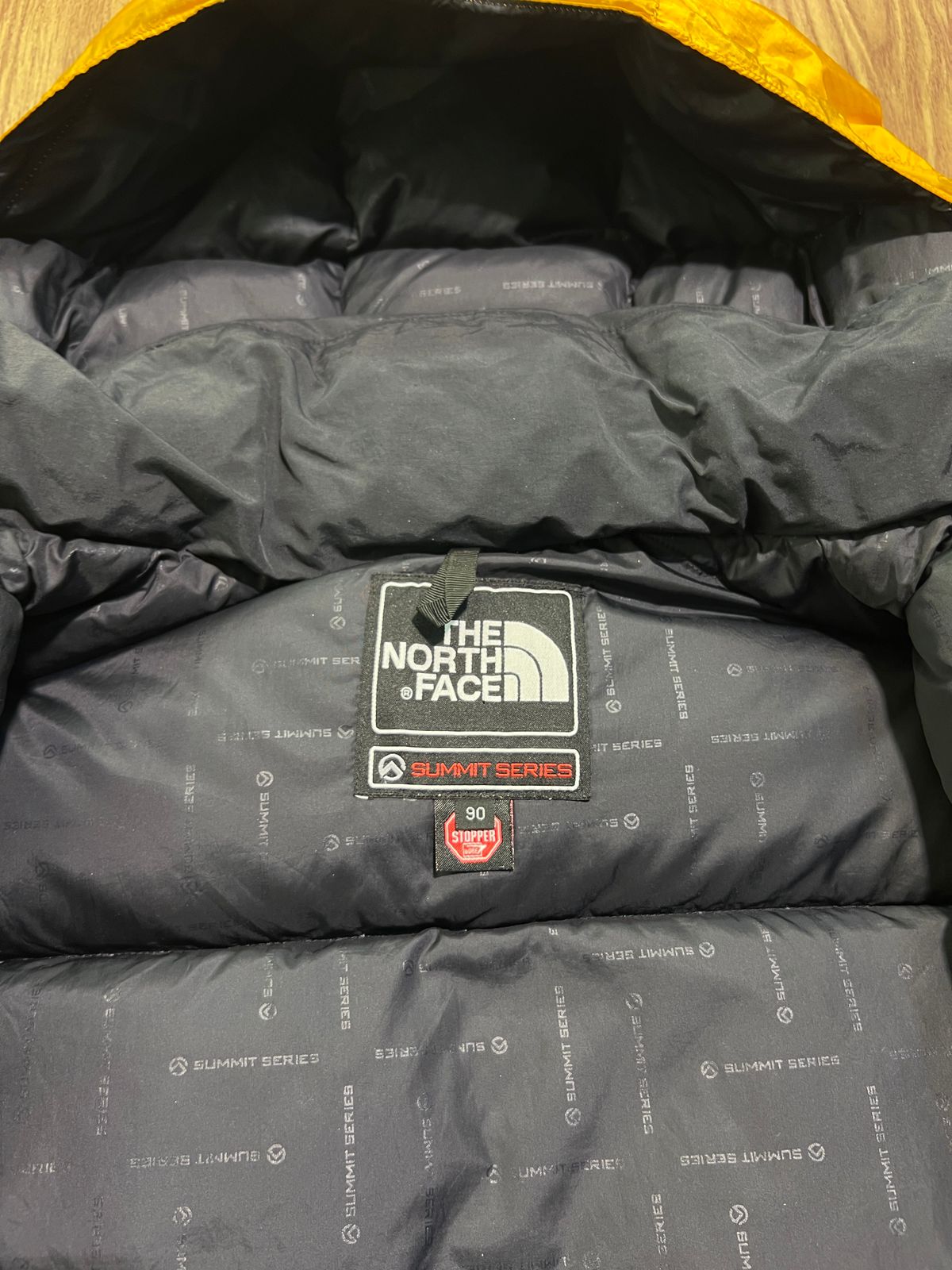 ORIGINAL THE NORTHFACE SUMMIT SERIES LIGHTWEIGHT BRANDED PUFFER JACKET
