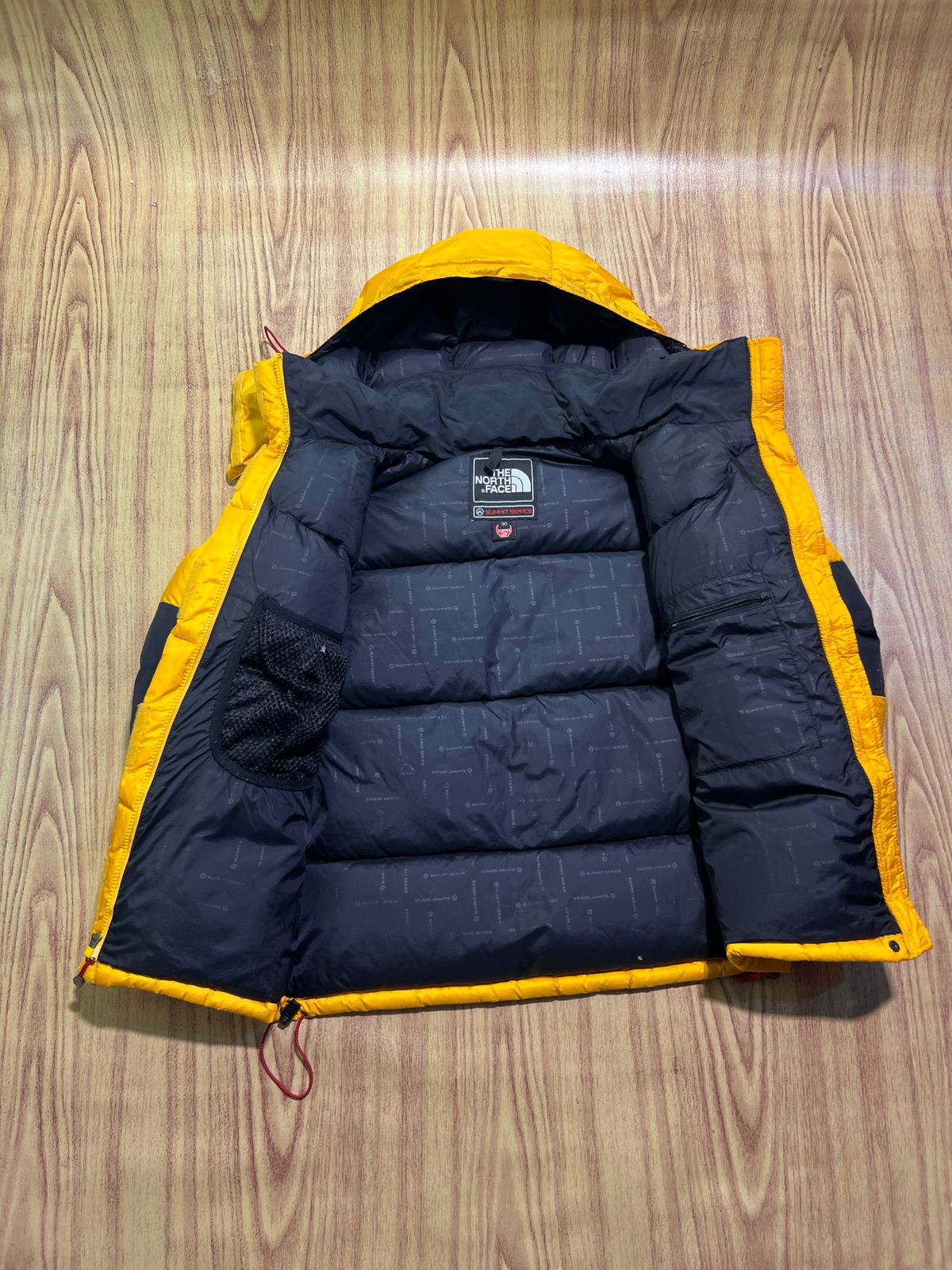 ORIGINAL THE NORTHFACE SUMMIT SERIES LIGHTWEIGHT BRANDED PUFFER JACKET