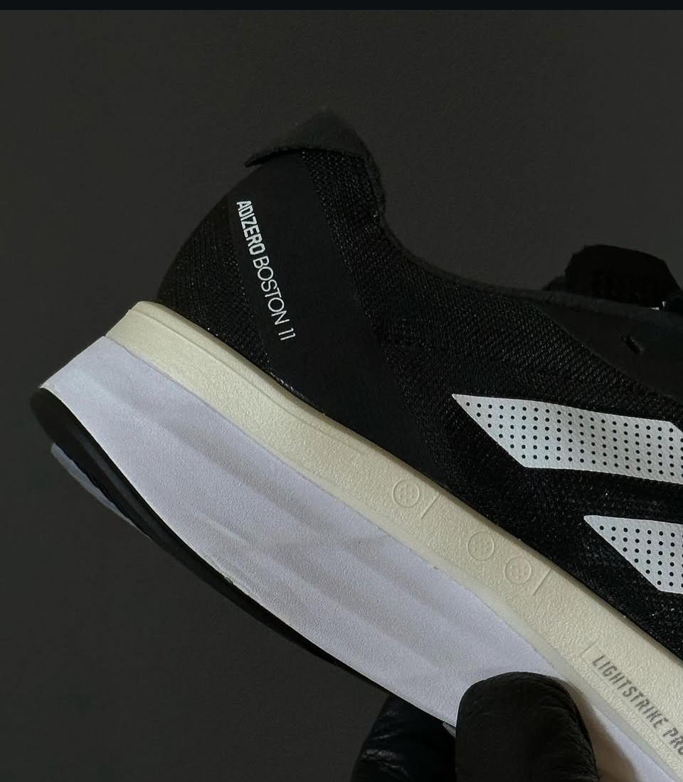 Adidas Adizero Boston 11 2022 Model Lightweight Branded Running Shoes