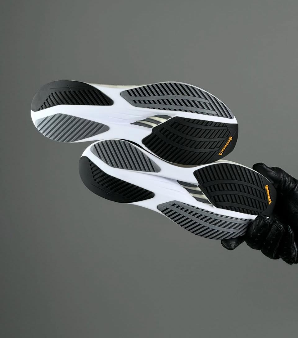 Adidas Adizero Boston 11 2022 Model Lightweight Branded Running Shoes