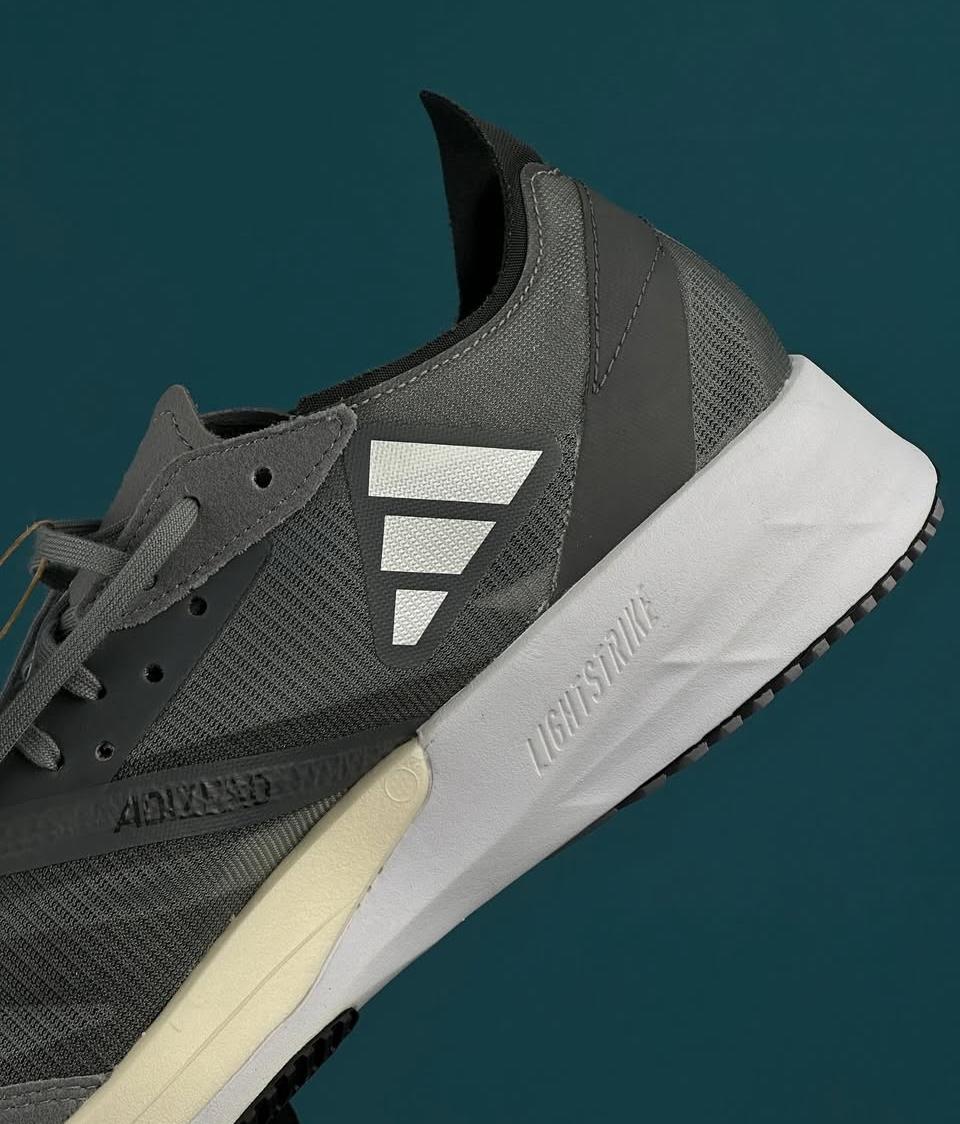 Adidas Adizero Boston 11 2022 Model Lightweight Branded Running Shoes