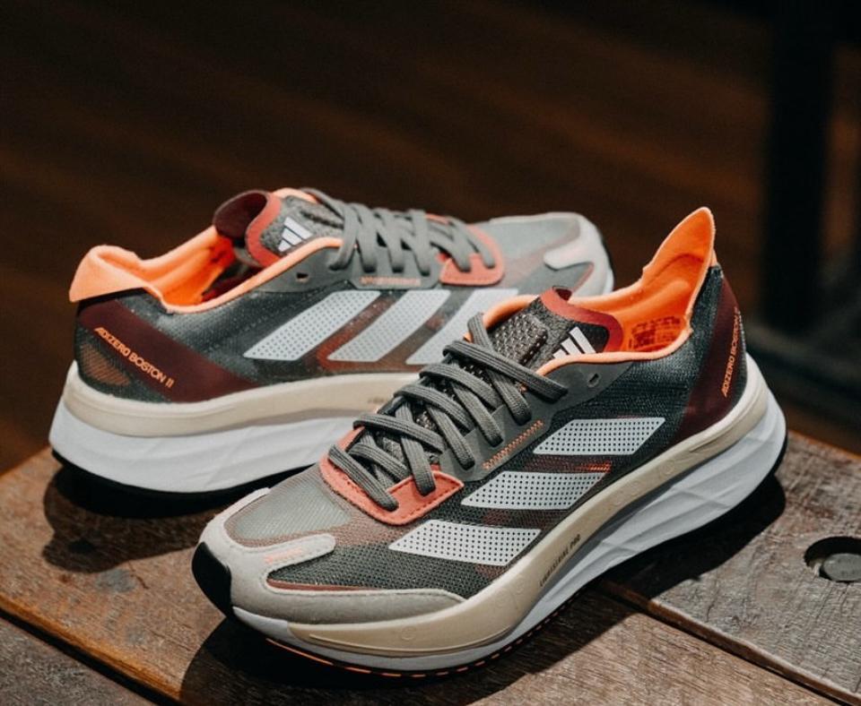 Adidas Adizero Boston 11 2022 Model Lightweight Branded Running Shoes