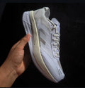 Original Adidas Adizero Boston 11 2022 Model Lightweight 300 Meter Running Shoes