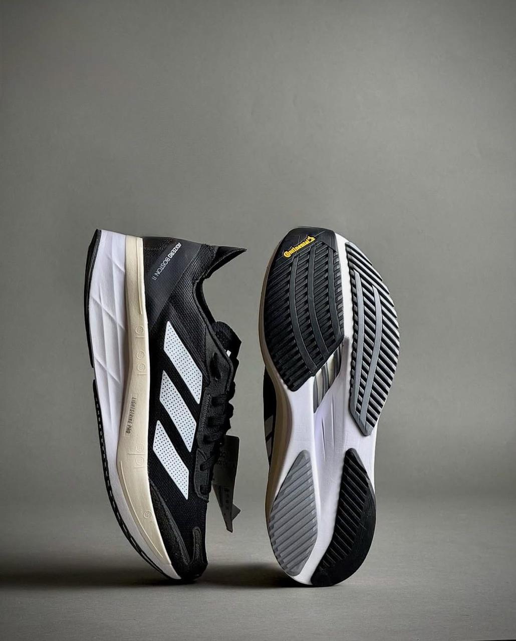 Adidas Adizero Boston 11 2022 Model Lightweight Branded Running Shoes