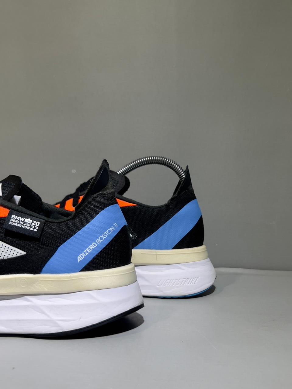 Original Adidas Adizero Boston 11 2022 Model Lightweight 300 Meter Running Shoes