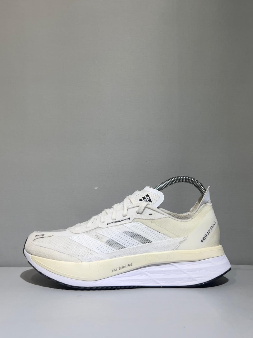 Original Adidas Adizero Boston 11 2022 Model Lightweight 300 Meter Running Shoes