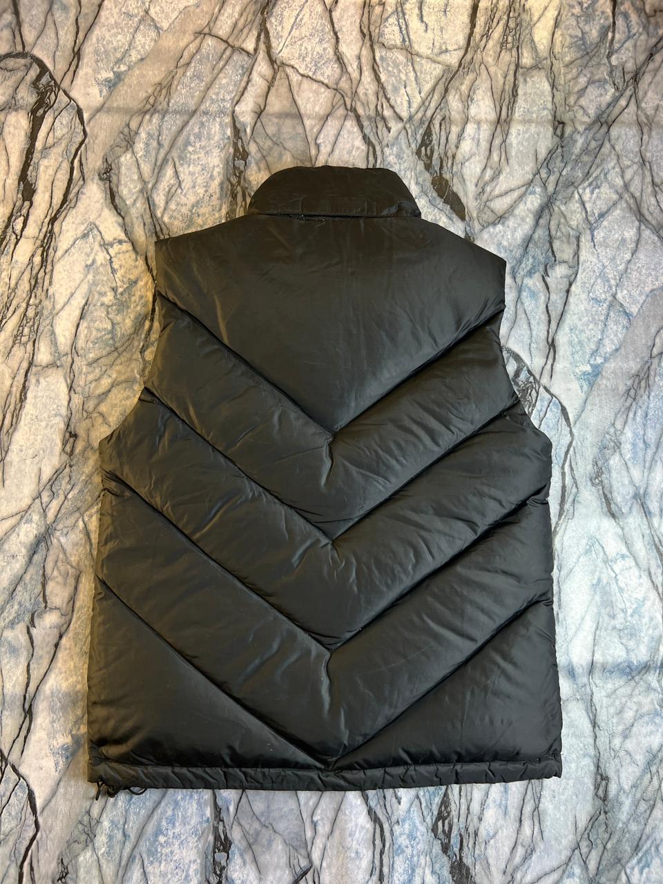 ORIGINAL THE NORTHFACE LIGHTWEIGHT SLEEVELESS BRANDED JACKET