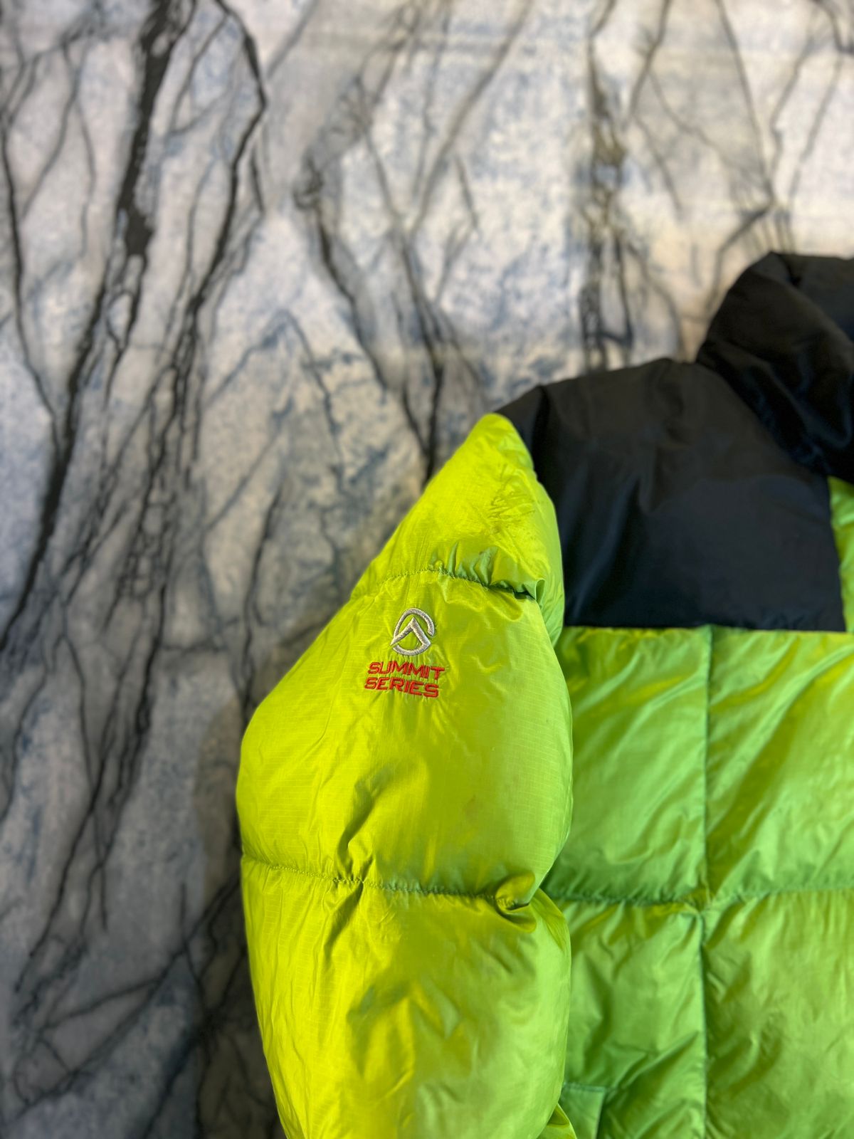 ORIGINAL THE NORTHFACE SUMMIT SERIES LIGHTWEIGHT BRANDED FEATHER JACKET