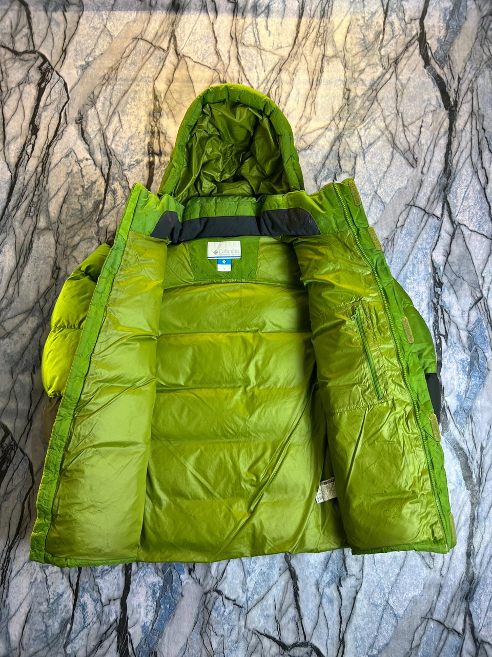 ORIGINAL COLUMBIA LIGHTWEIGHT BRANDED PUFFER JACKET
