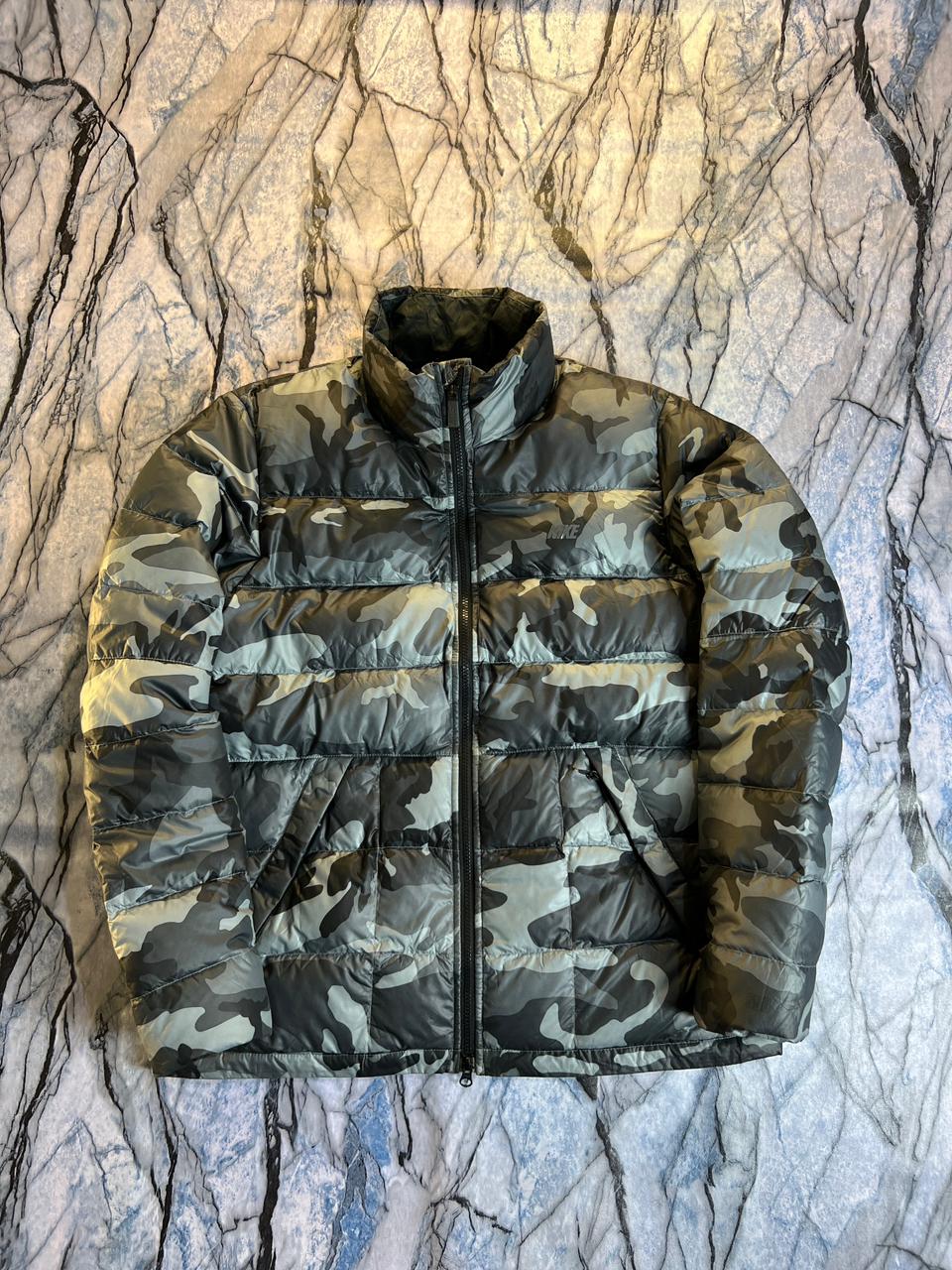 ORIGINAL NIKE CAMOUFLAGE LIGHTWEIGHT BRANDED PUFFER JACKET