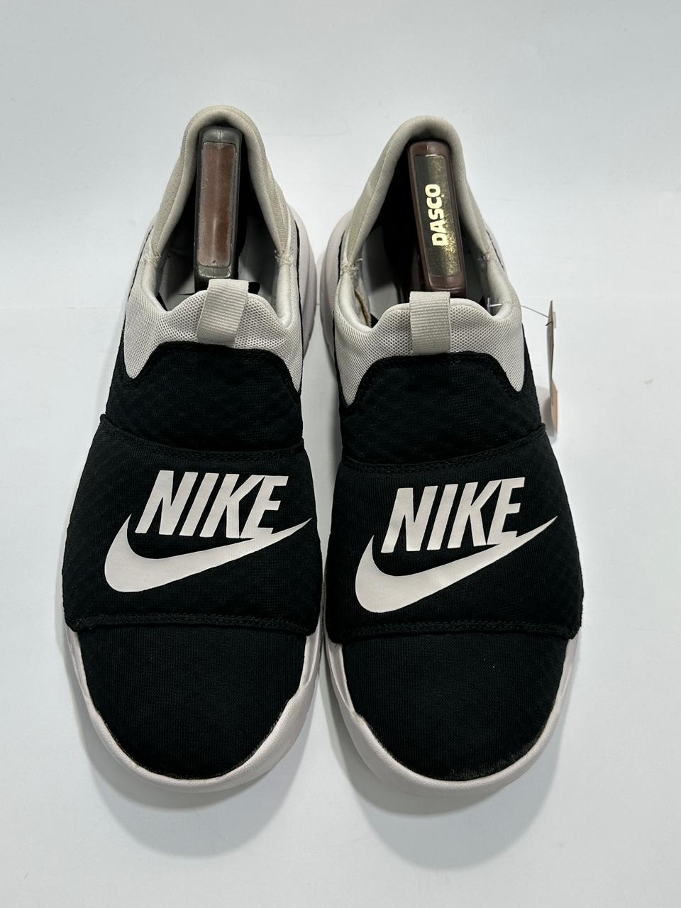Original Nike Lightweight Branded Running Laceless Shoes