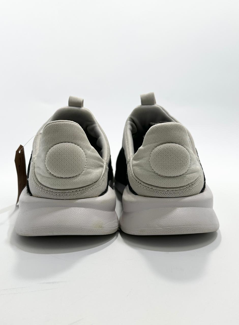 Original Nike Lightweight Branded Running Laceless Shoes