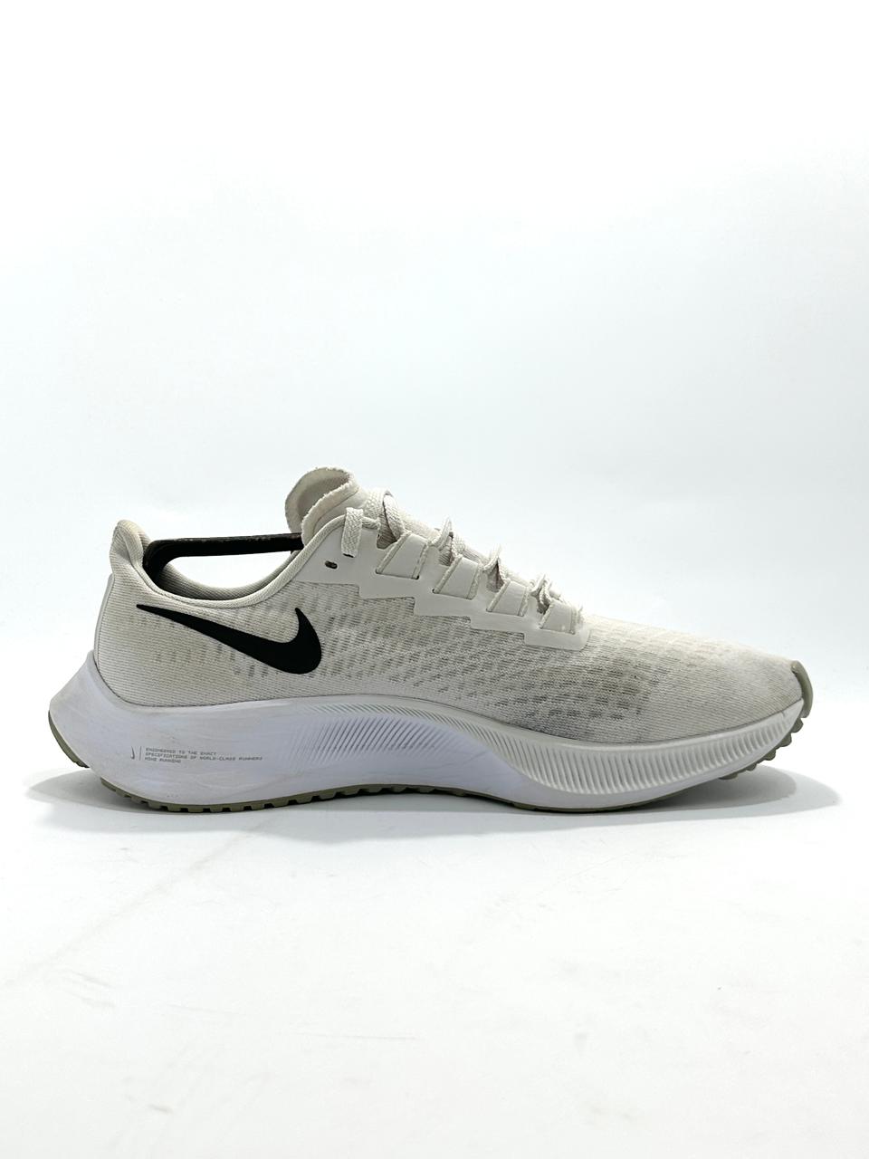 Nike Pegasus 37 Lightweight Branded Running Shoes