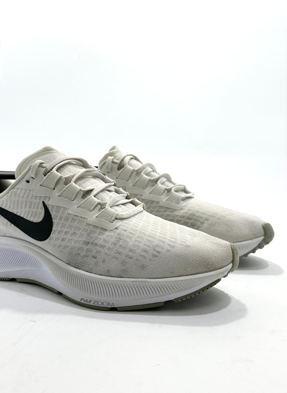 Nike Pegasus 37 Lightweight Branded Running Shoes