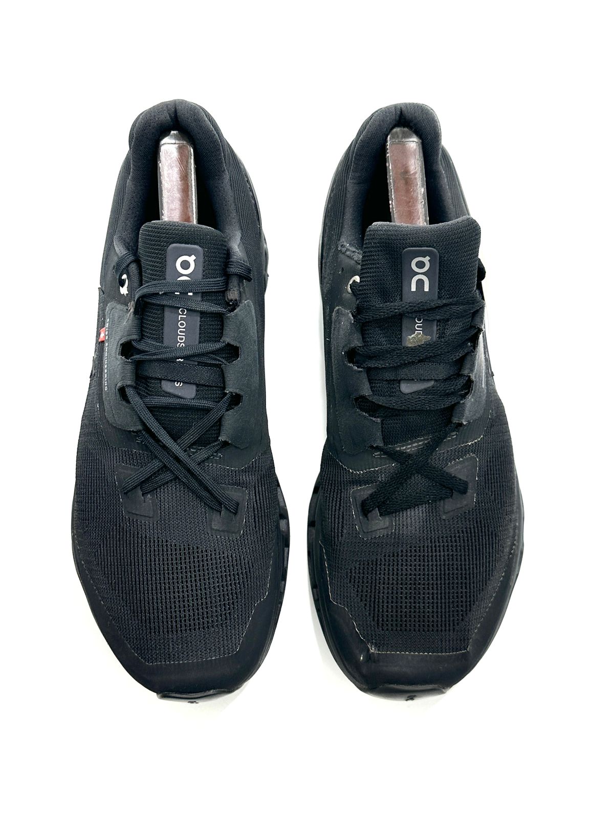 On CloudStrautus Lightweight Branded Running Shoes
