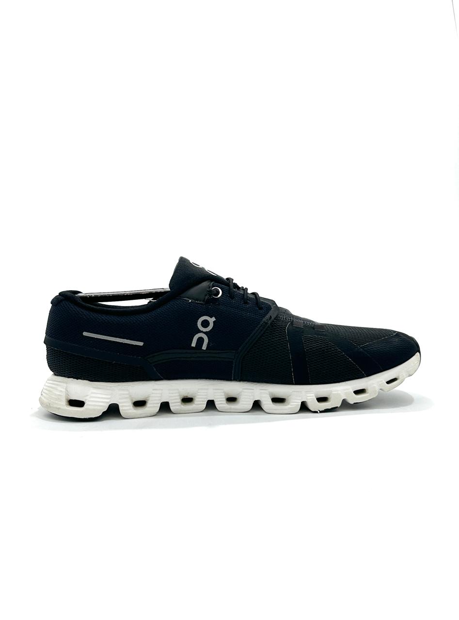 On Cloud 5 Lightweight Branded Running Shoes