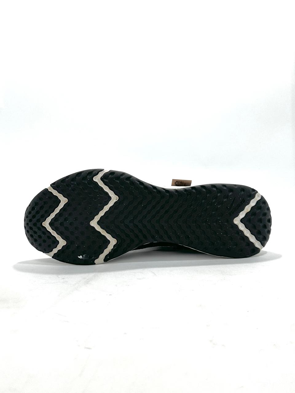 Nike Revolution 5 Lightweight Branded Shoes