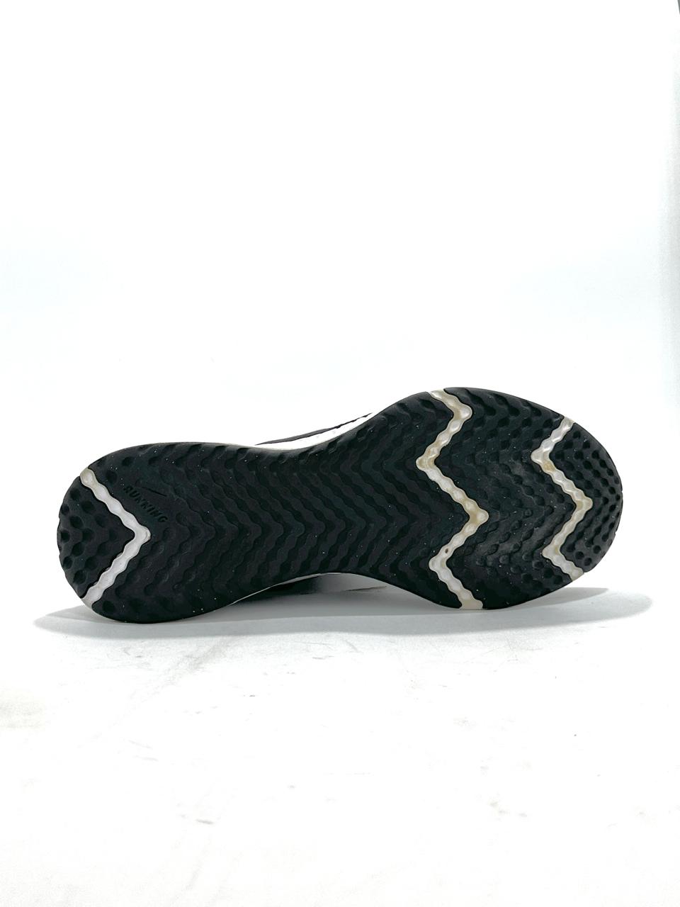 Nike Revolution 5 Lightweight Branded Shoes