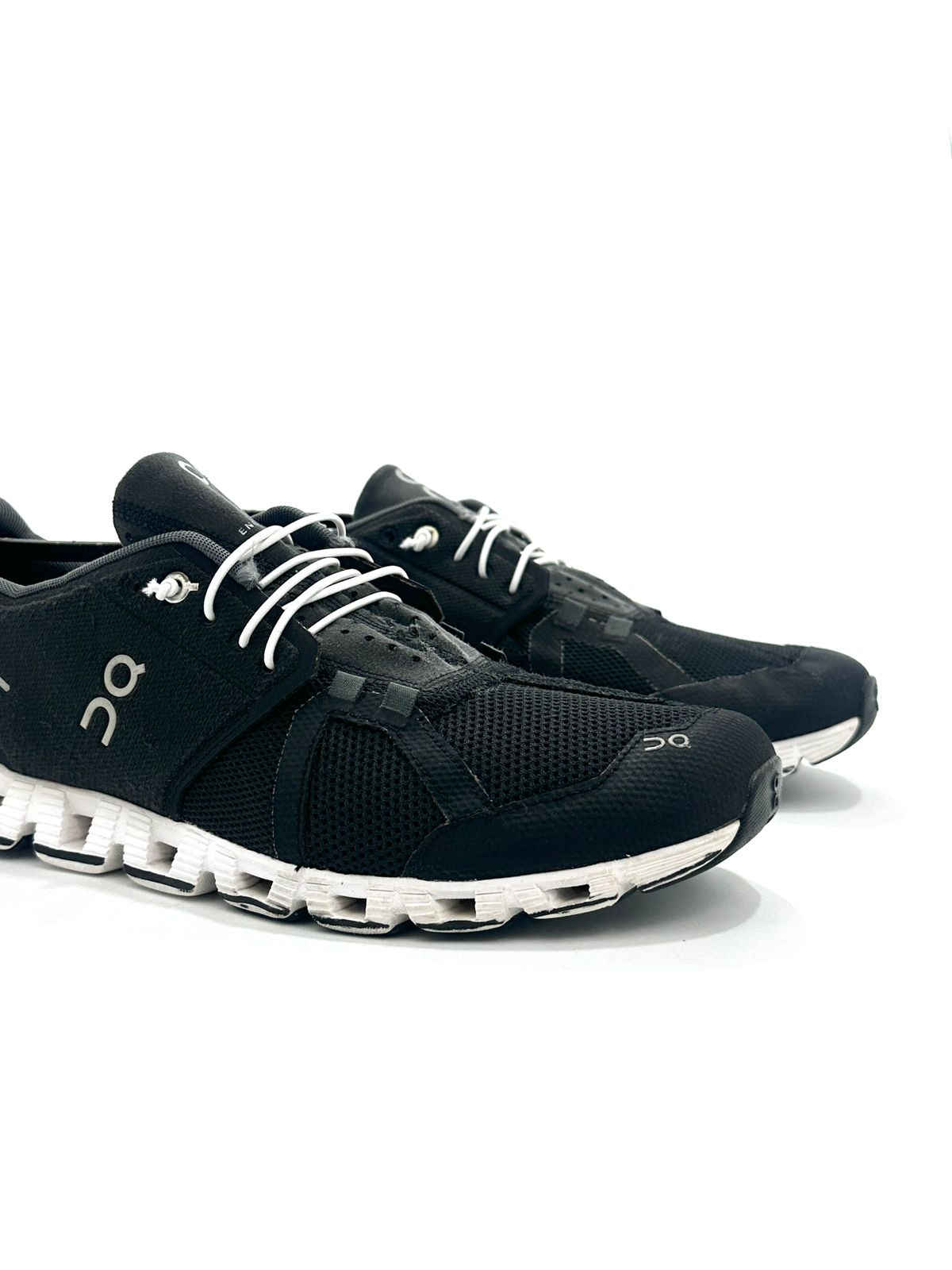 On Cloud 5 Lightweight Branded Running Shoes
