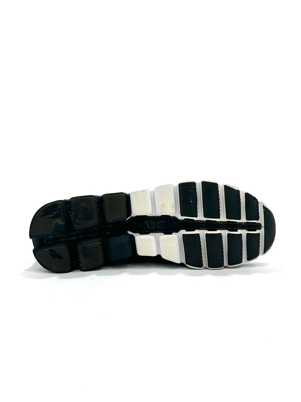On Cloud Lightweight Branded Running Shoes