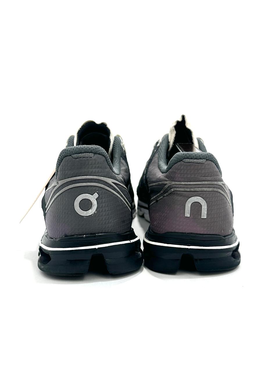 On Cloud Lightweight Branded Running Shoes