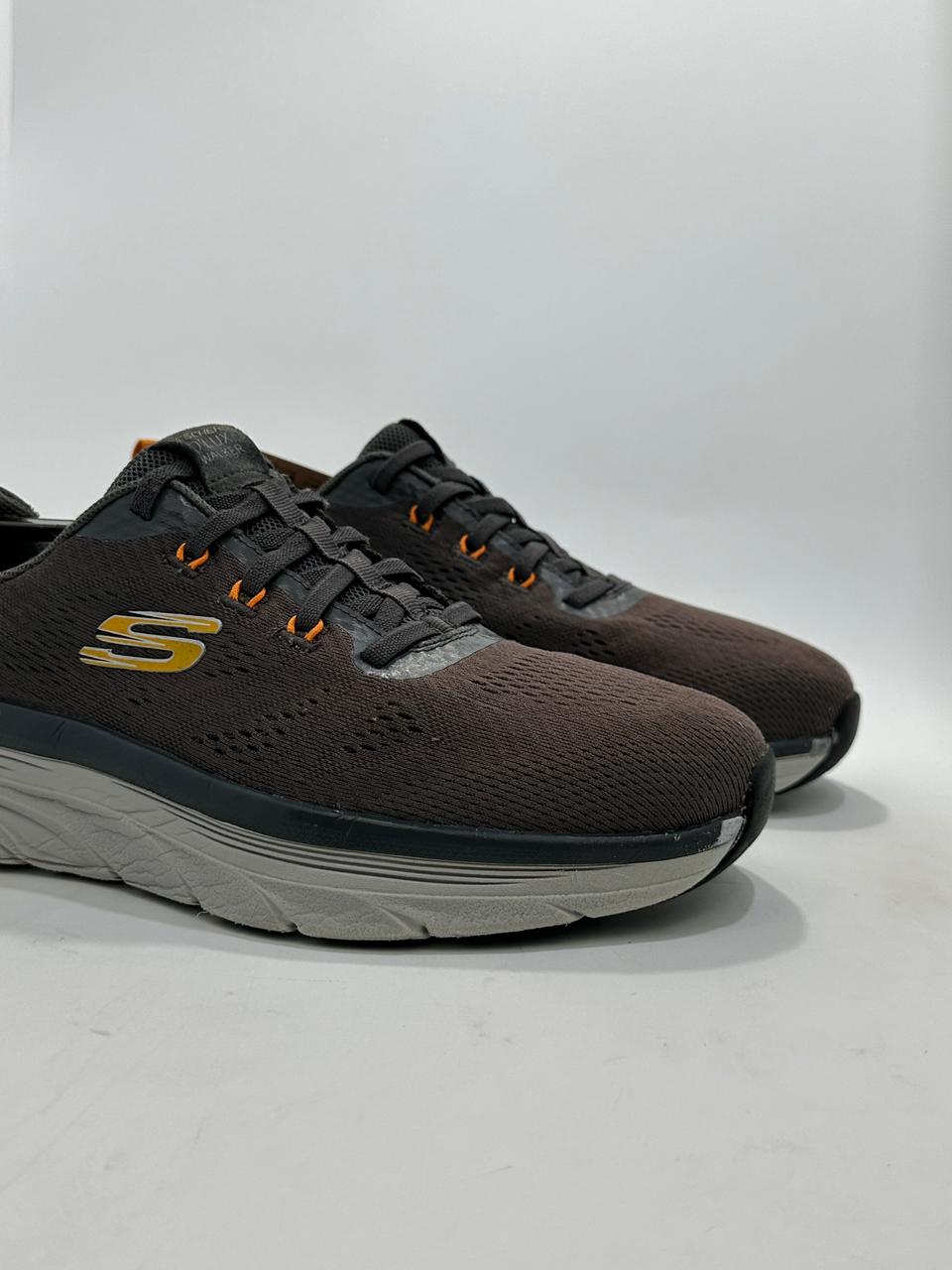 Skechers Men's D'Lux Walker Lightweight Branded Comfortable Shoes