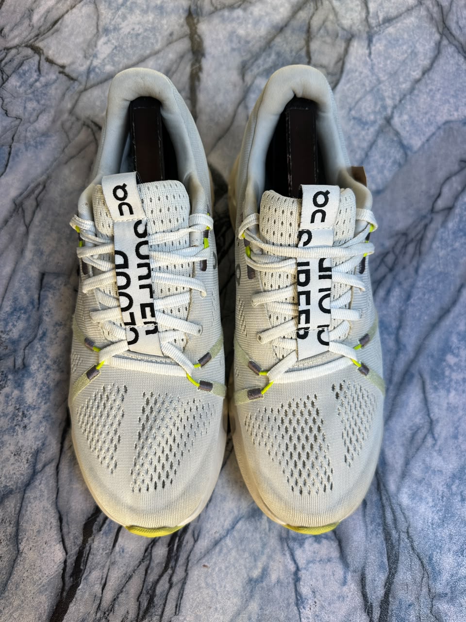 On Cloud Surfers Branded Shoes