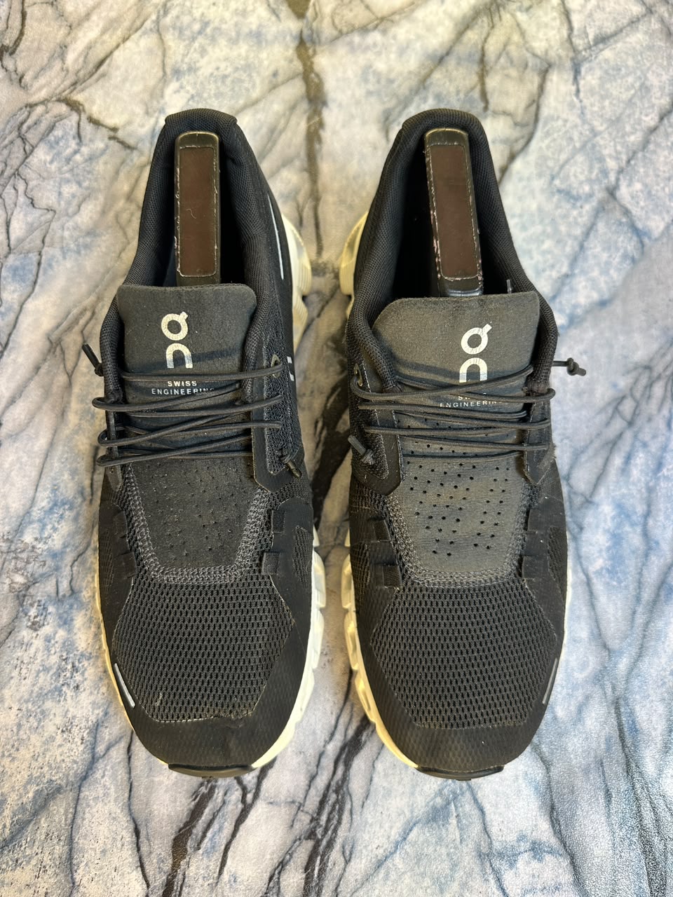 On Cloud 5 Branded Running Shoes