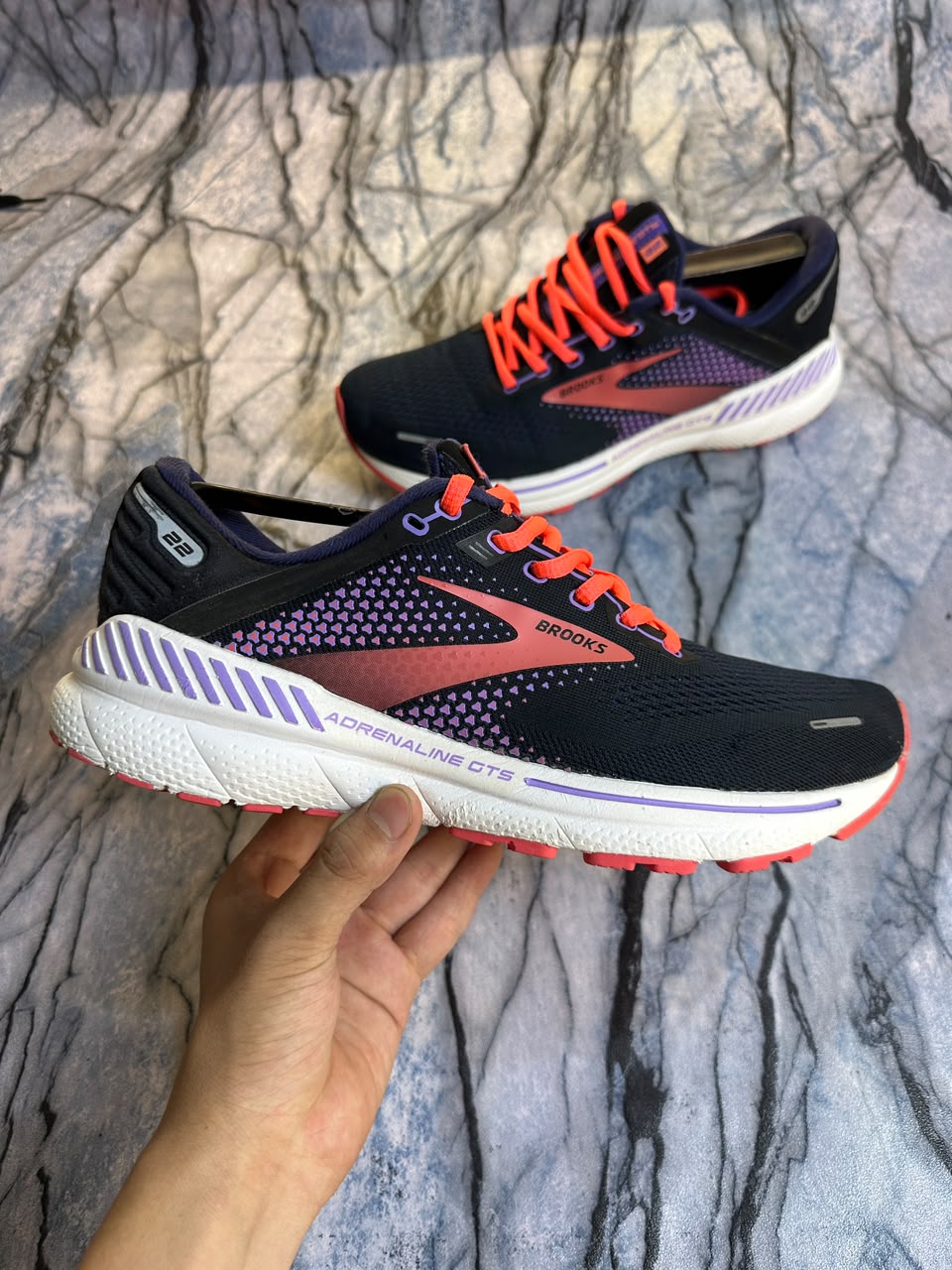 Brooks Adrenaline GTS 22 Branded Shoes
