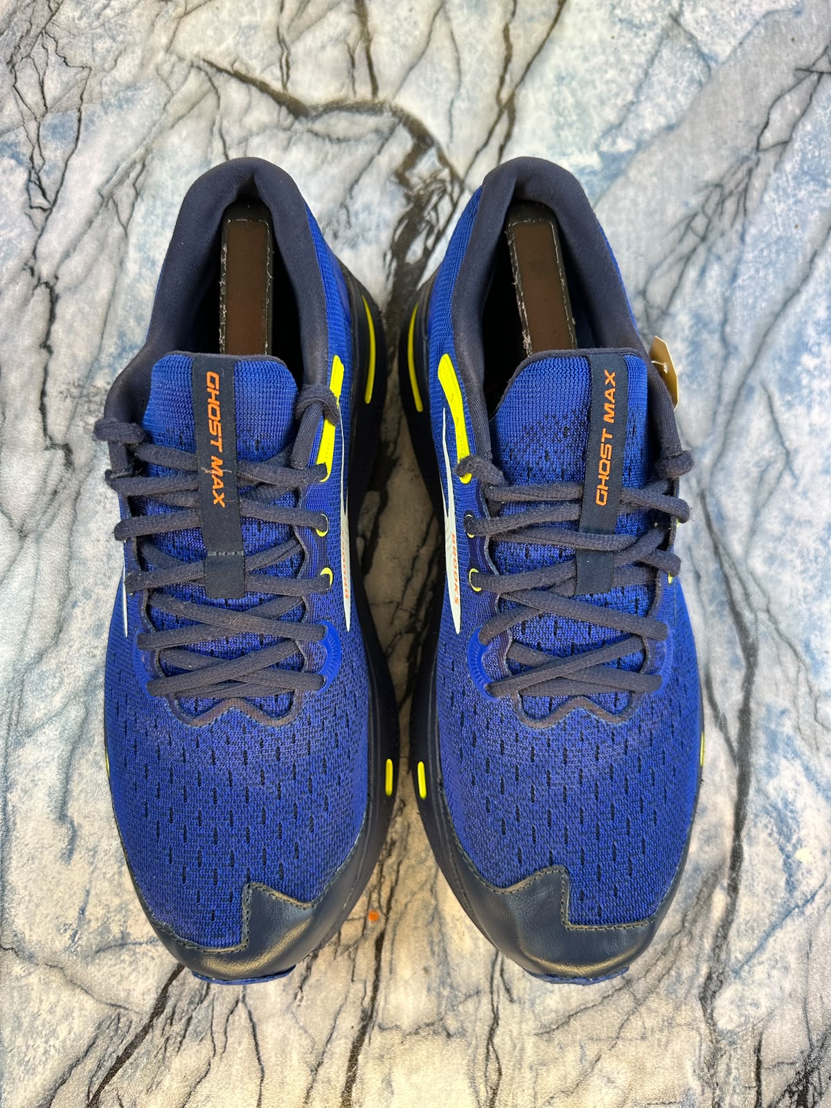 Brooks Ghost Max Branded Shoes
