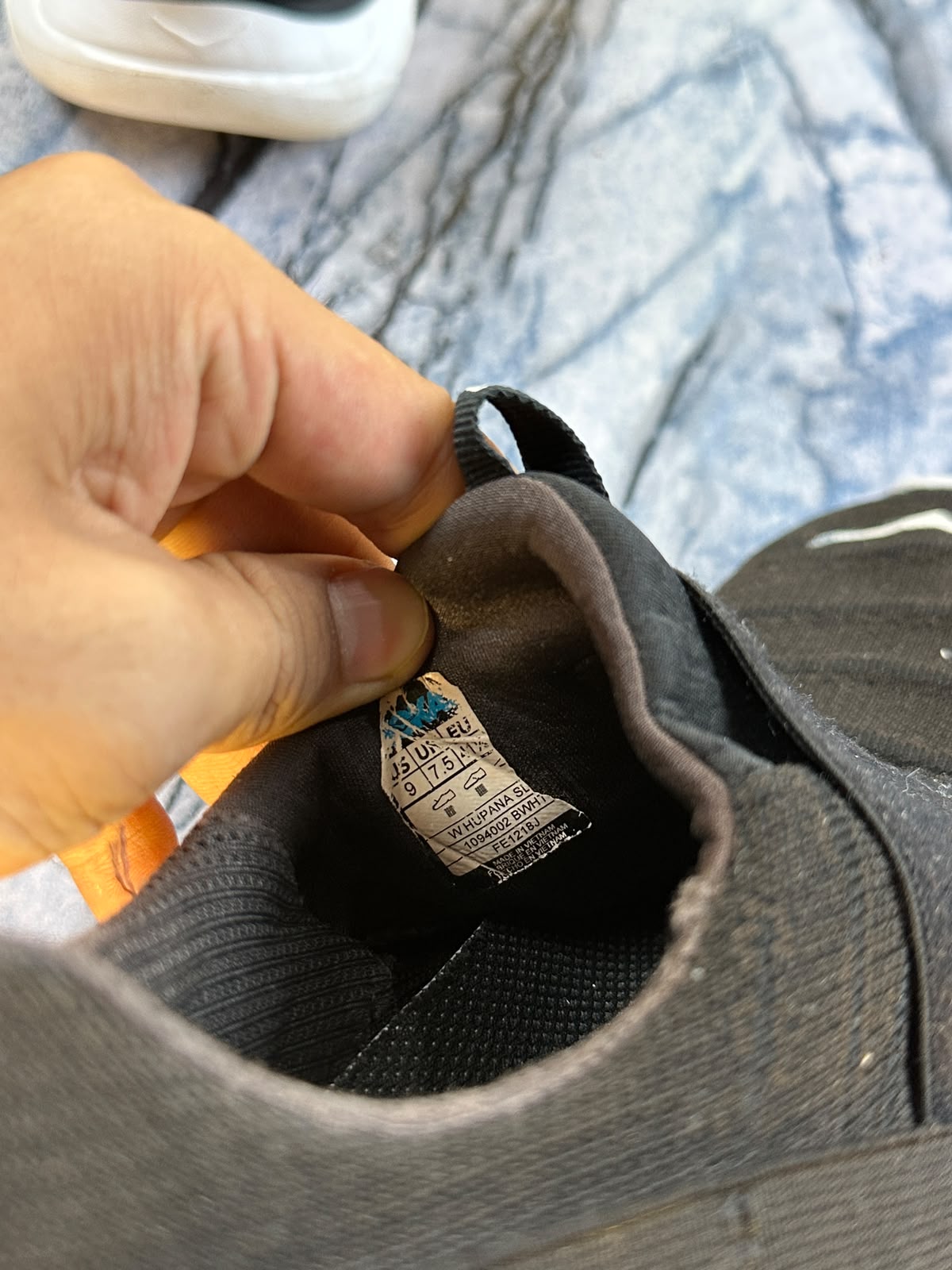 Hoka Laceless Branded Shoes