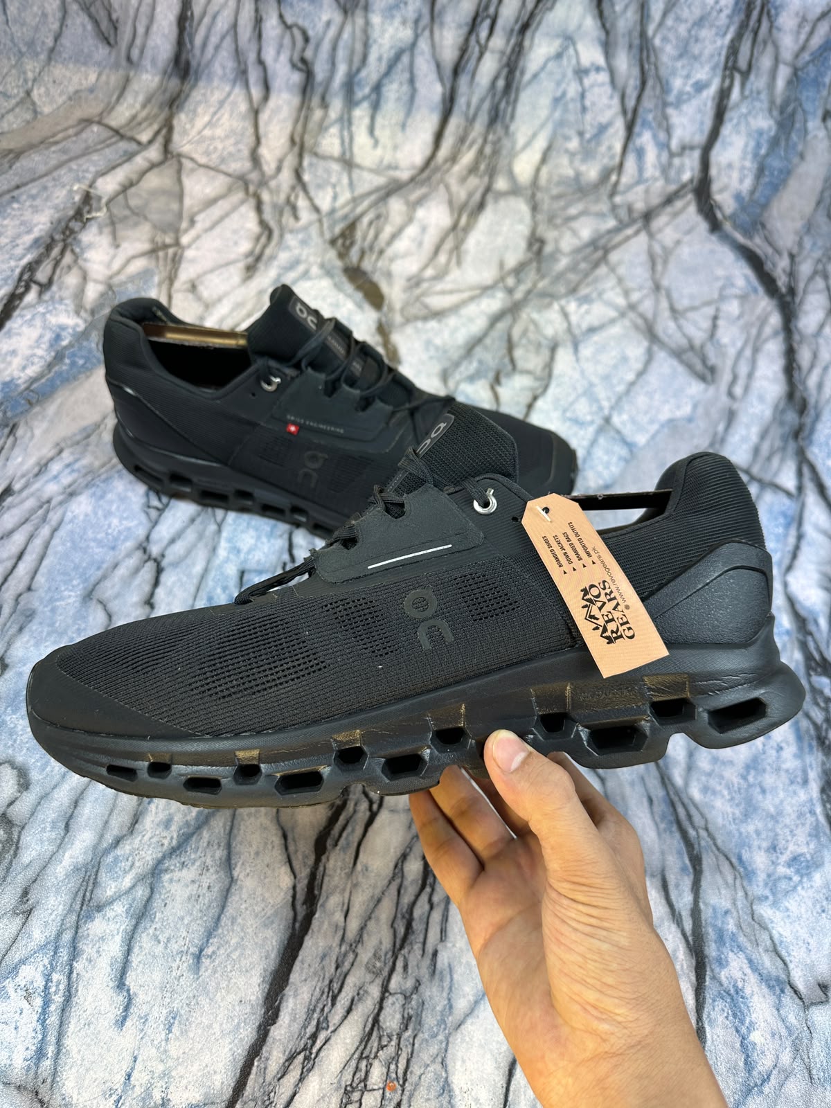 On Cloud Strautus Branded Running Shoes