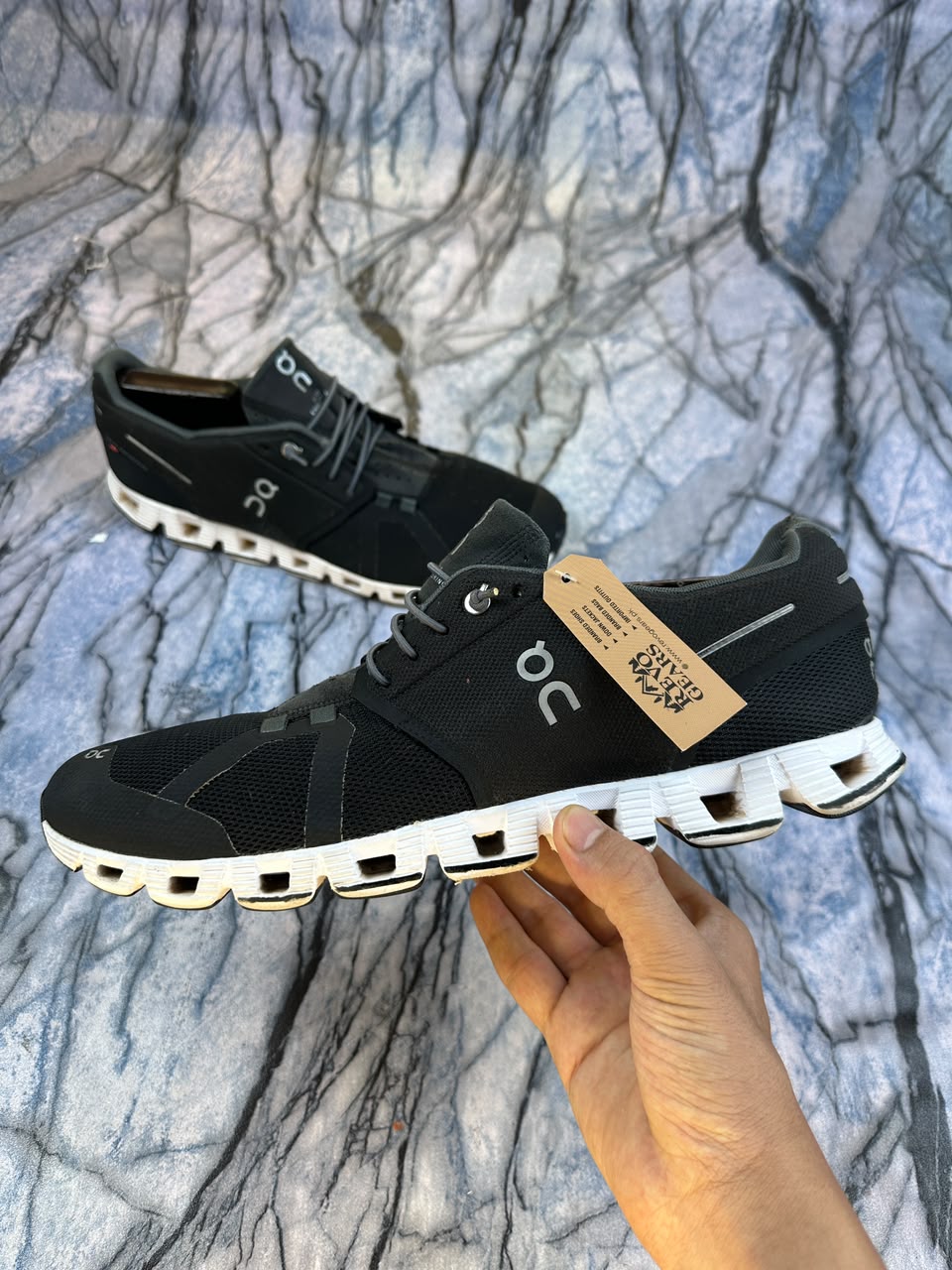 On Cloud 5 Branded Running Shoes