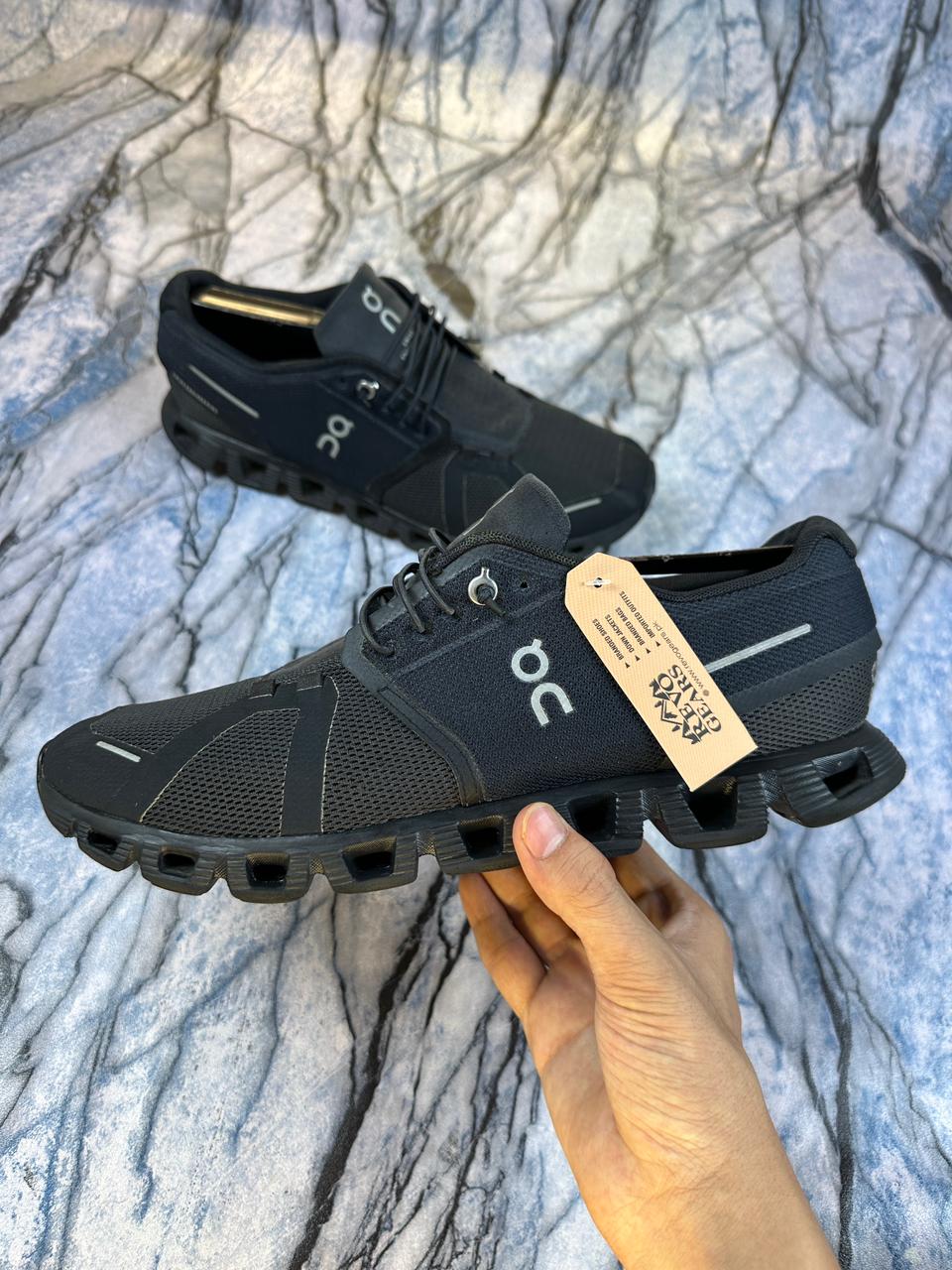 On Cloud 5 Branded Running Shoes
