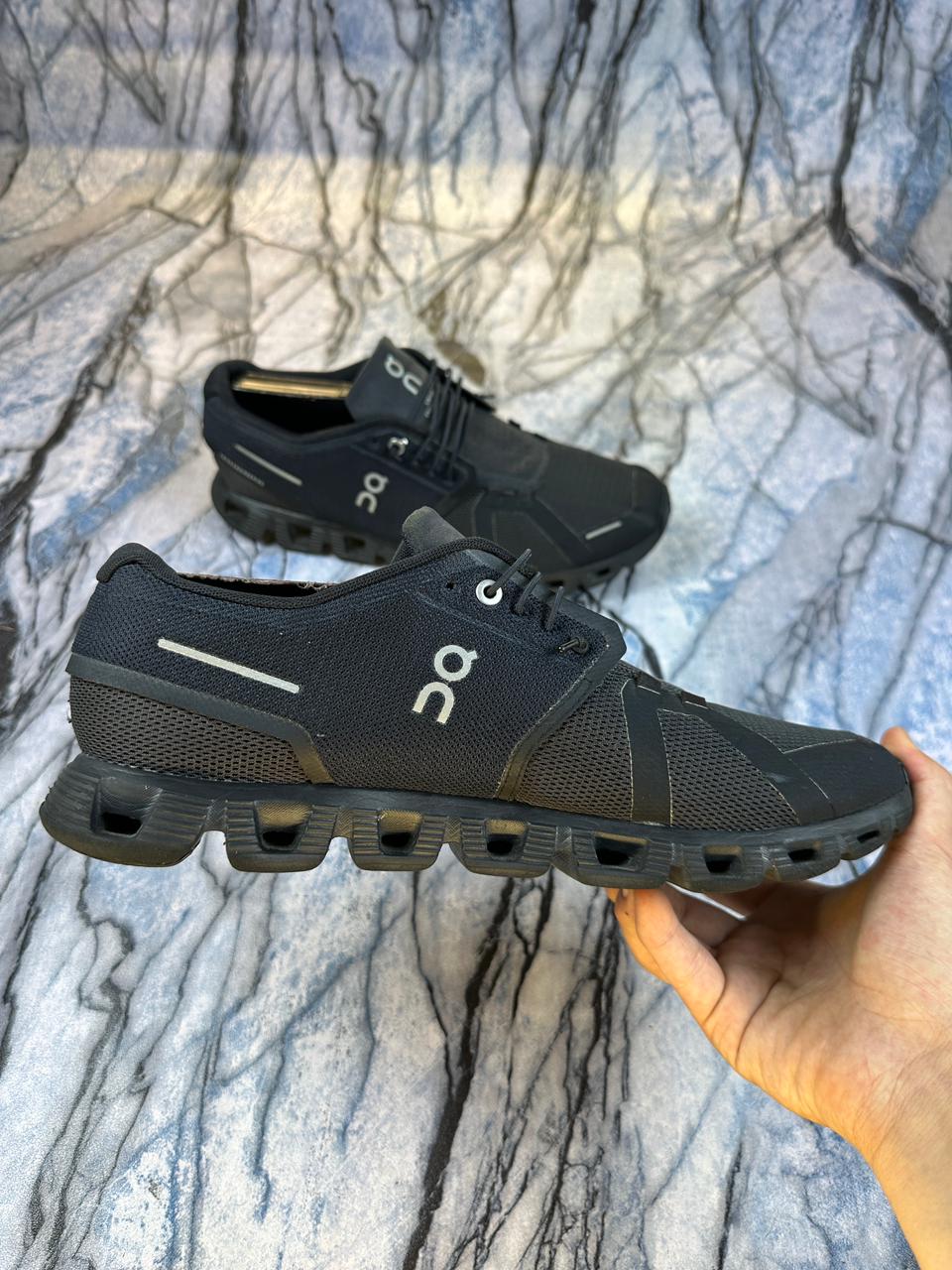 On Cloud 5 Branded Running Shoes