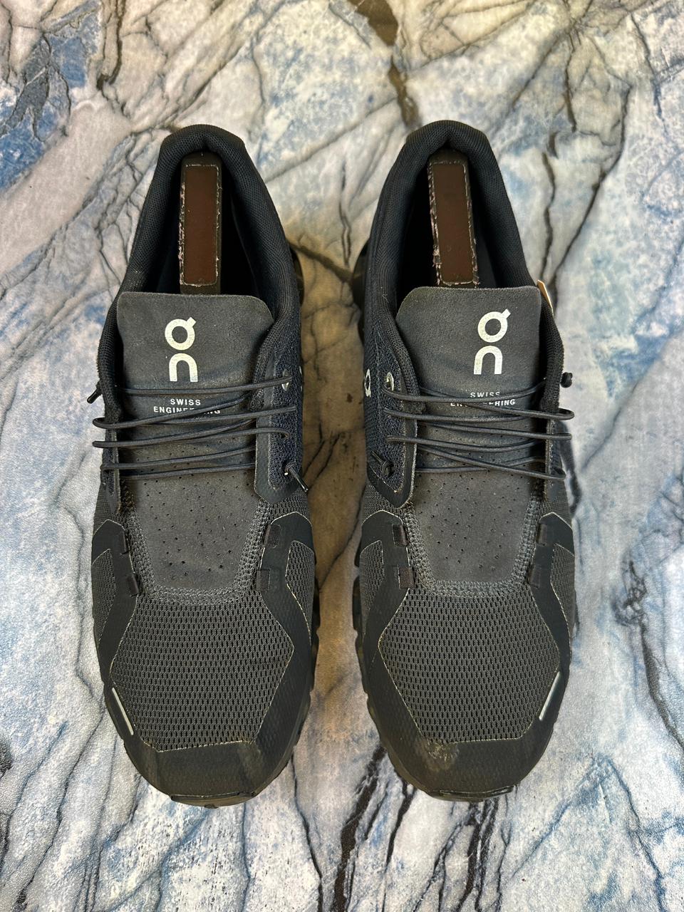 On Cloud 5 Branded Running Shoes