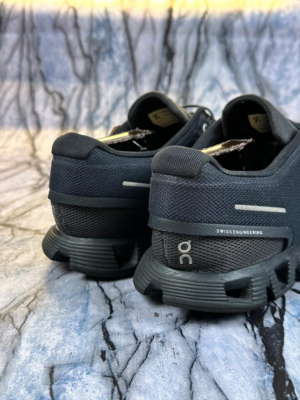 On Cloud 5 Branded Running Shoes
