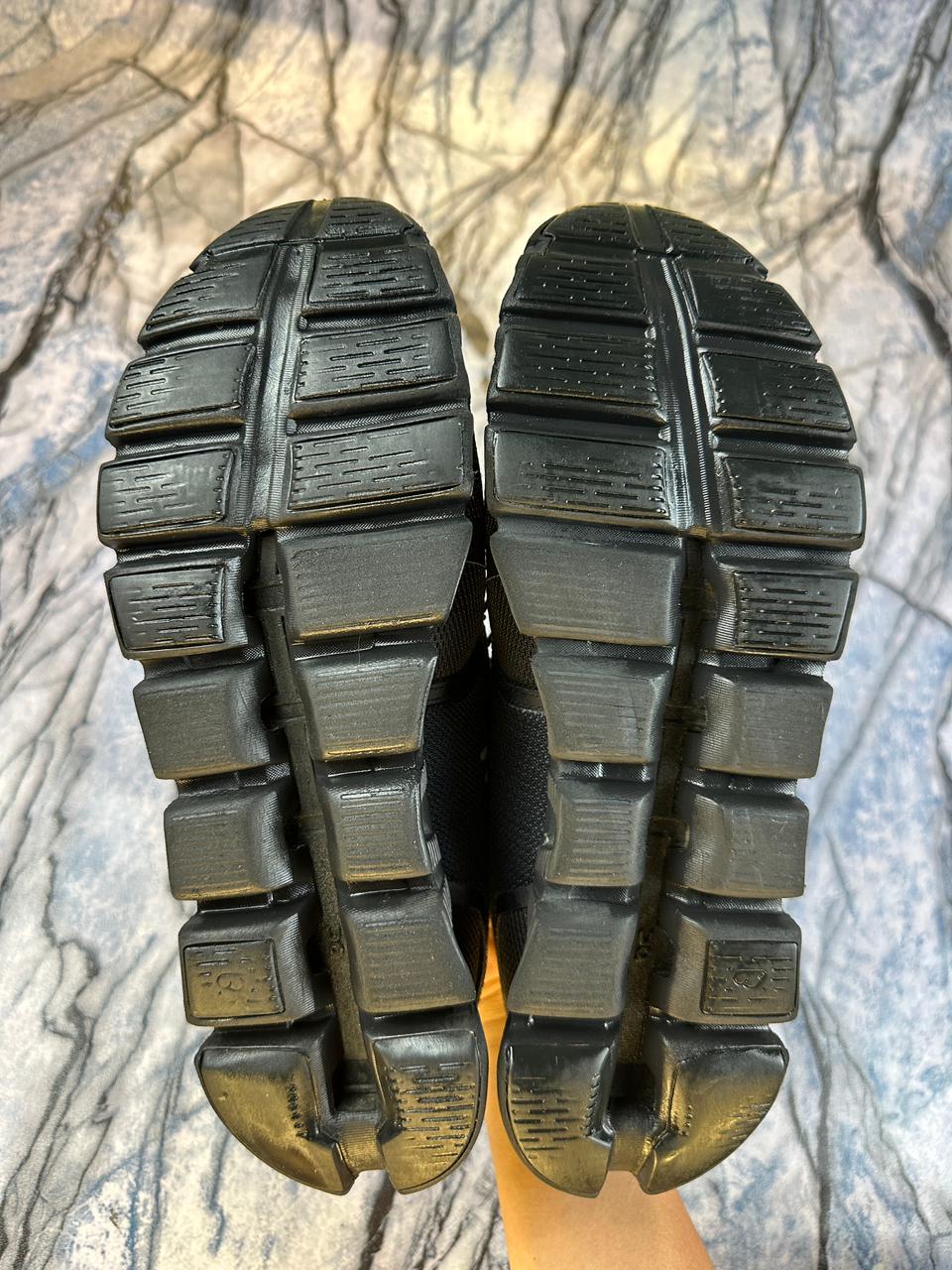 On Cloud 5 Branded Running Shoes