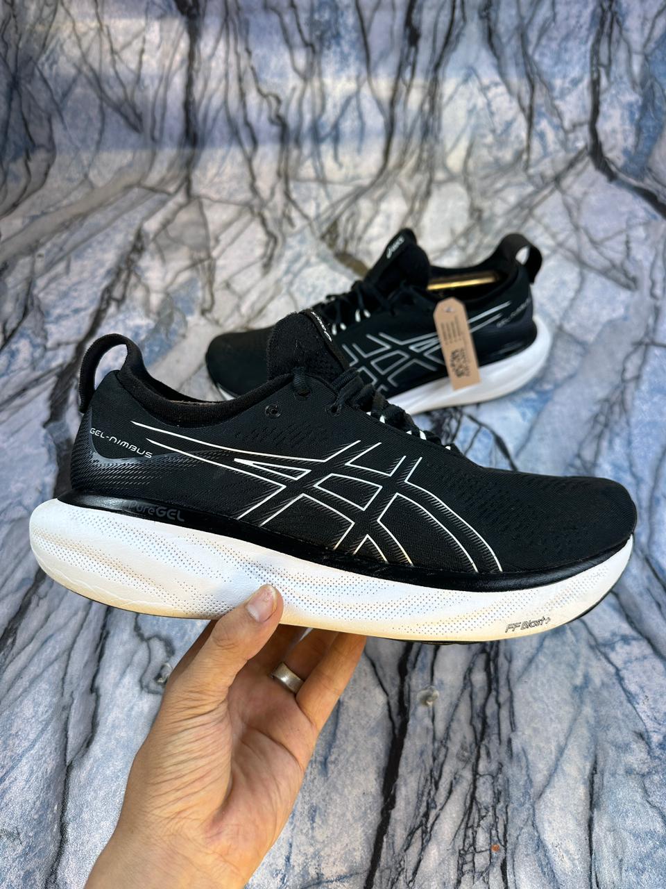 Asics Nimbus 25 Lightweight Branded Running Shoes