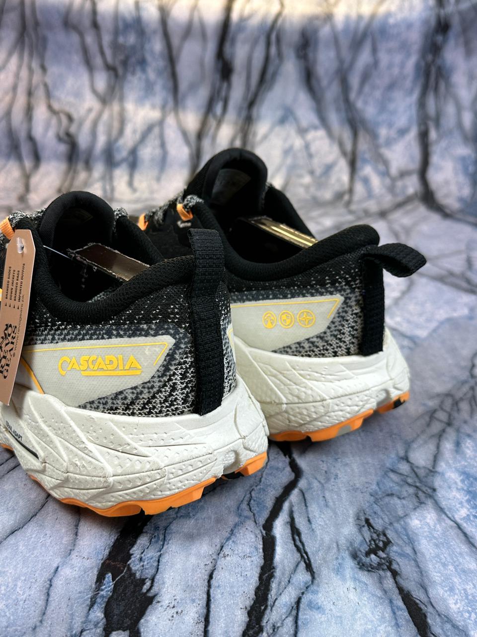 Brooks Cascadia 18 Trial Branded Shoes