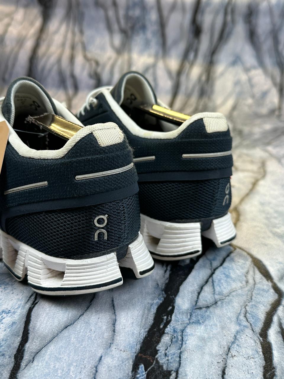 On Cloud 5 Branded Running Shoes