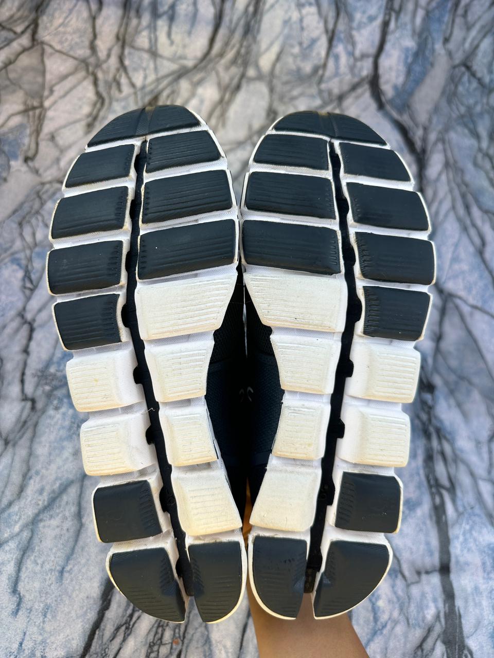 On Cloud 5 Branded Running Shoes